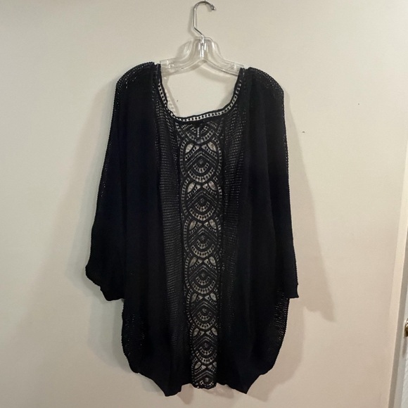 Medallion Knit Ruana - Picture 5 of 5